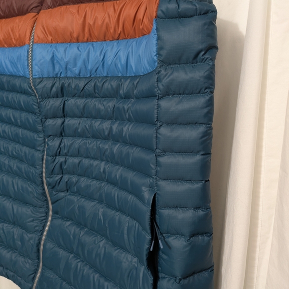 Cotopaxi Men's Teal and Rust Puffer Vest - Picture 2 of 10